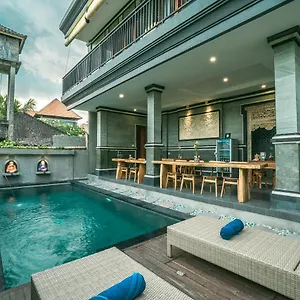 Three Dewi's 2*, Ubud Indonesië