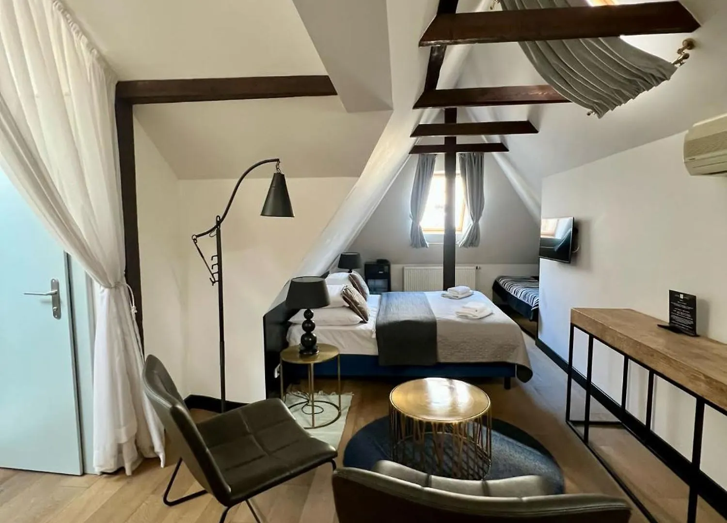 Antik Hotel Praga