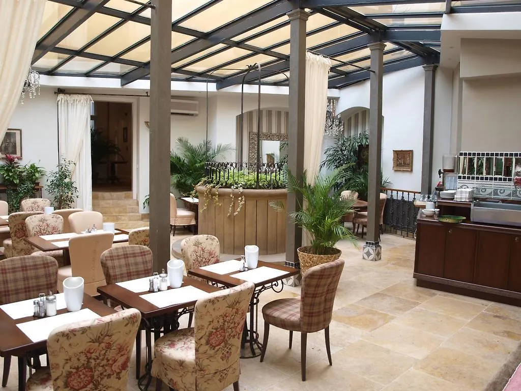 Antik Hotel Πράγα 4*,